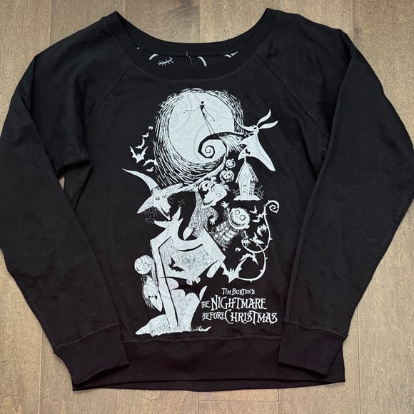 NWT Disney Black and White Nightmare Before Christmas Sweater - Picture 1 of 5